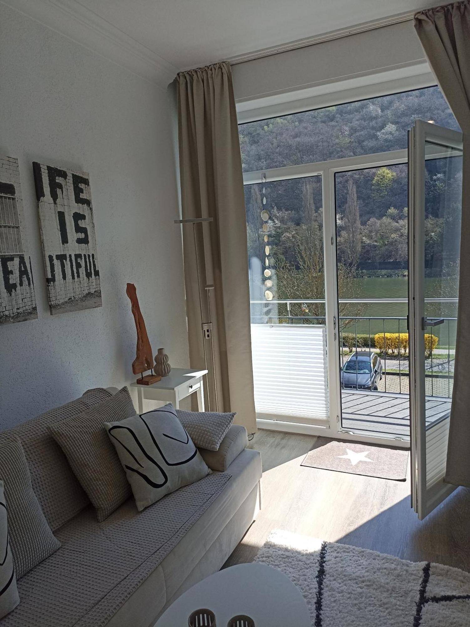 Apartamento Haus Mosel Klotten Exterior foto